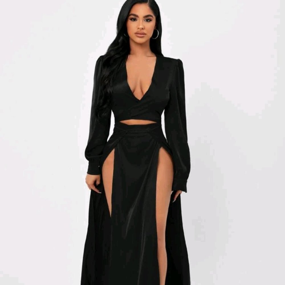 Sexy Black Plunging Slit Thigh Dress